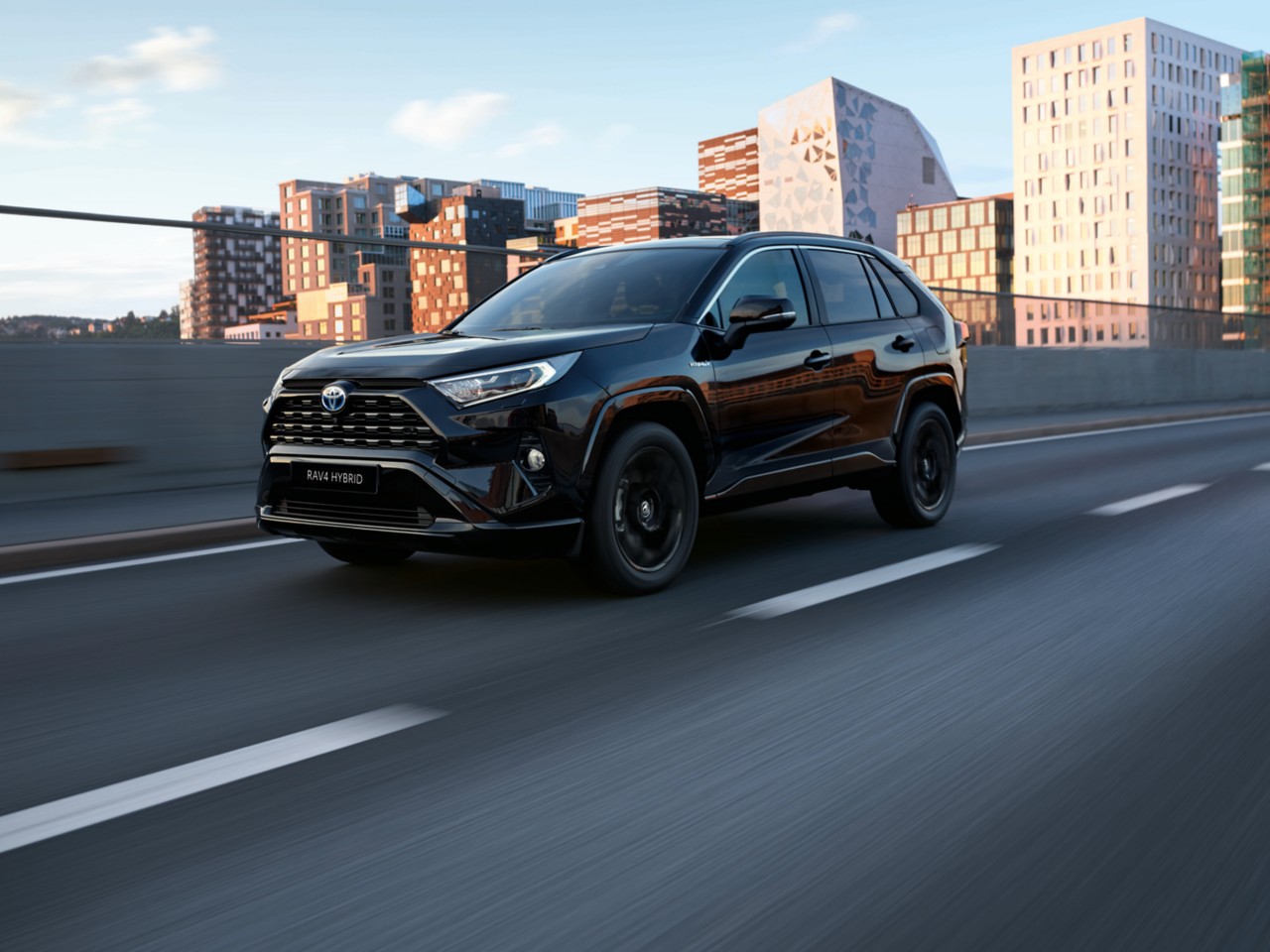RAV4-black-edition-3-small