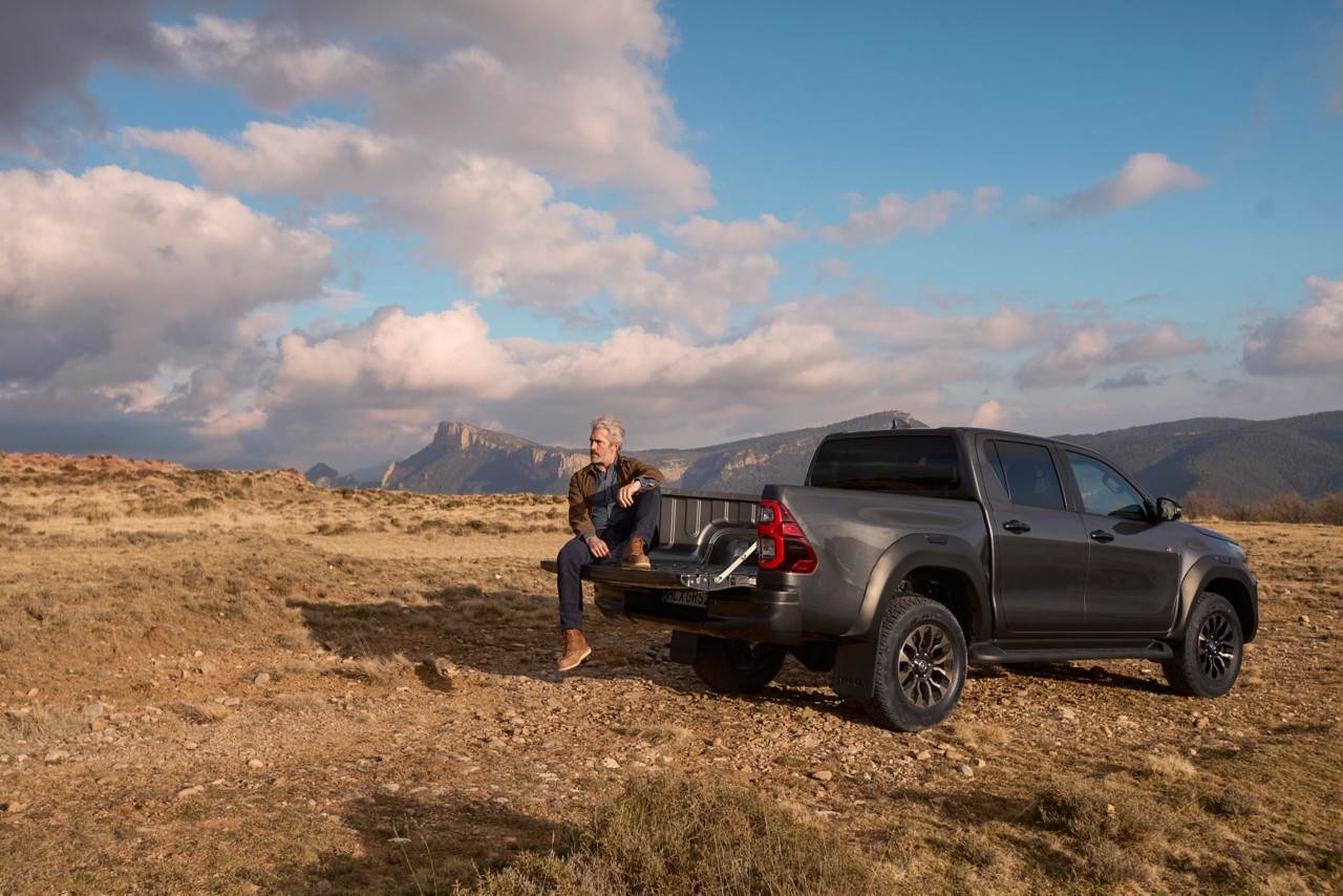 TOY_HILUX_GRS_2022_HUB_BRAND_IMG_KV_05